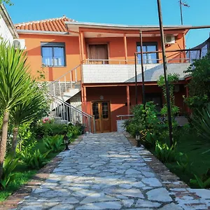 Kaloshi Ferienhaus